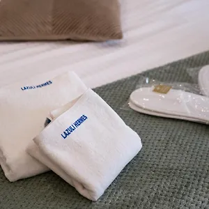 Lazuli Hermes לרנקה