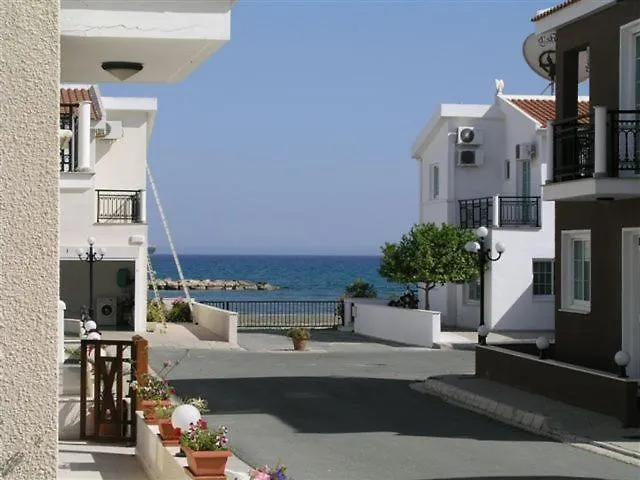 Philippou Beach Villas & Apartments Ларнака