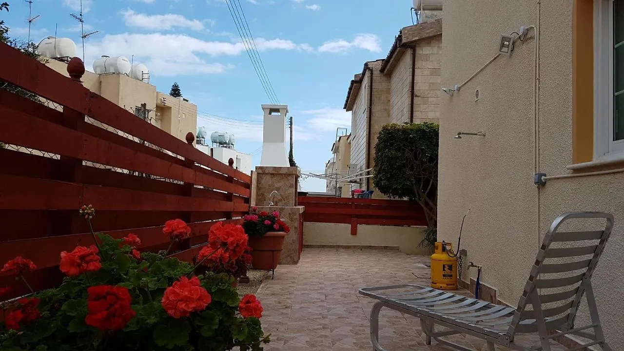 Philippou Beach Villas & Apartments Ларнака