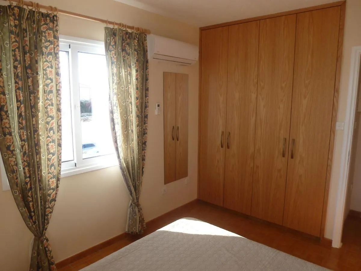 Philippou Beach Villas & Apartments Ларнака Кипр