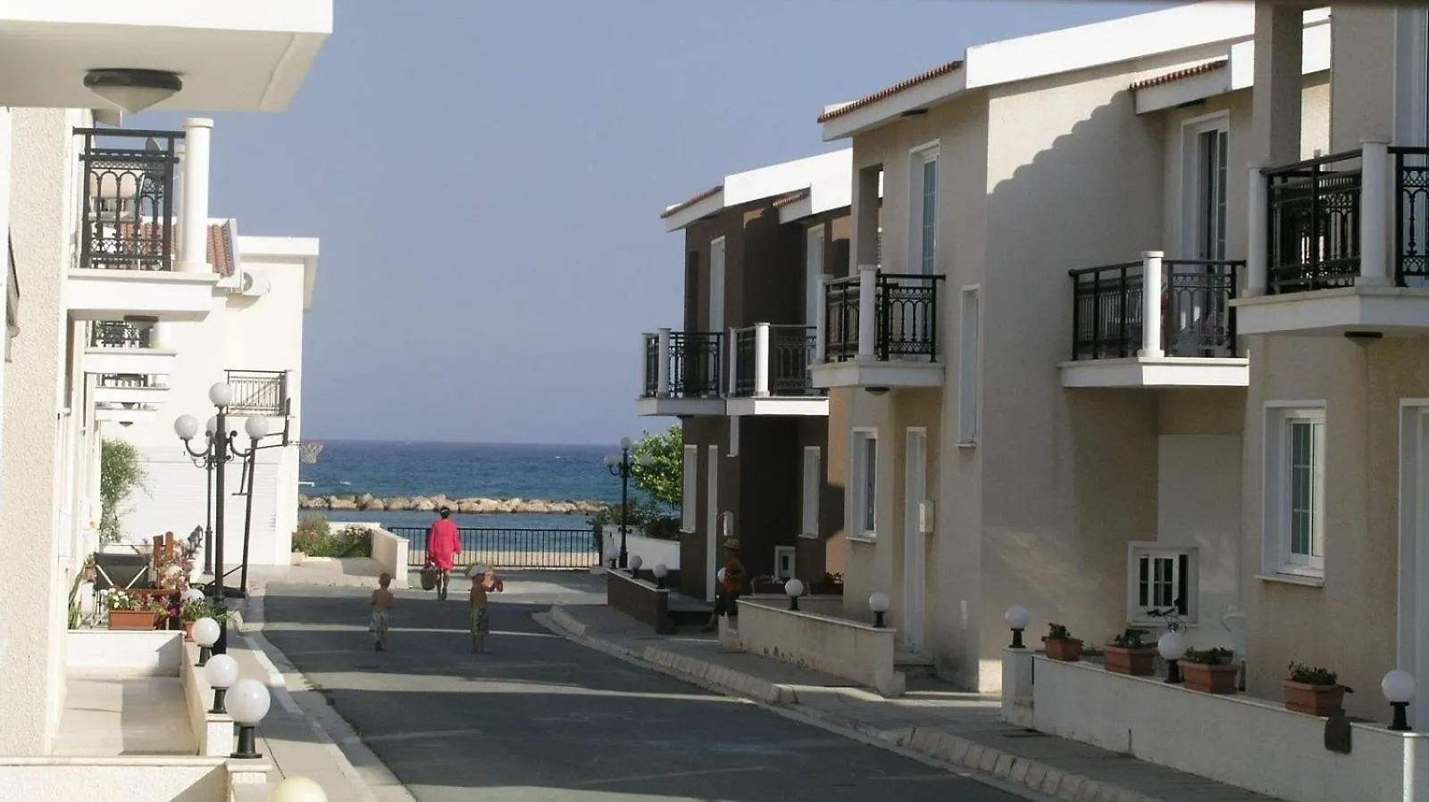 Philippou Beach Villas & Apartments Ларнака
