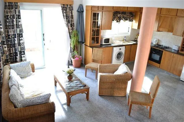 Philippou Beach Villas & Apartments Ларнака
