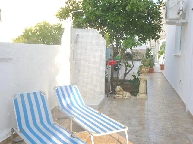 Philippou Beach Villas & Apartments Ларнака
